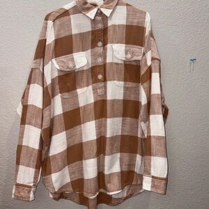 American Eagle Outfitters Tan and White Plaid Shirt